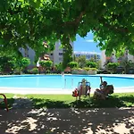 Uhc Jerez Family Complex Апартаменты