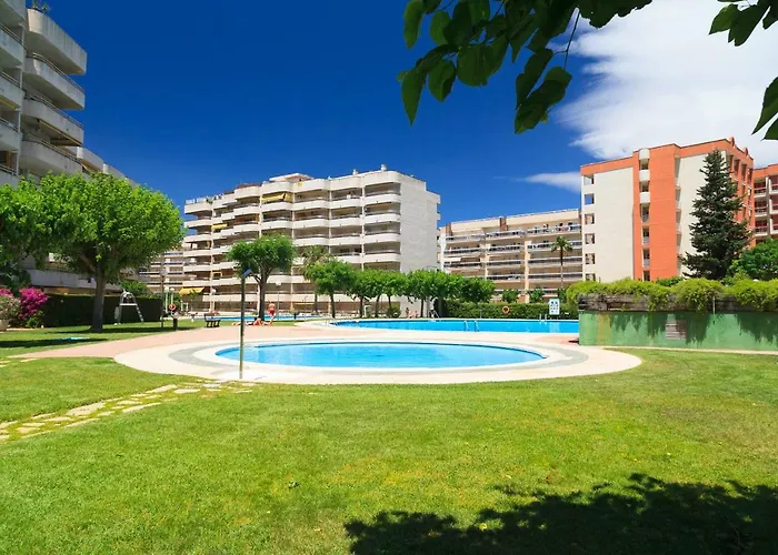 Uhc Jerez Family Complex * سالو
